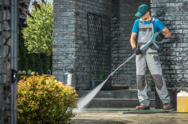 Outside House Cleaning in Lexington