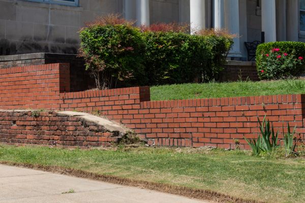 Retaining Wall Cleaning in Lexington