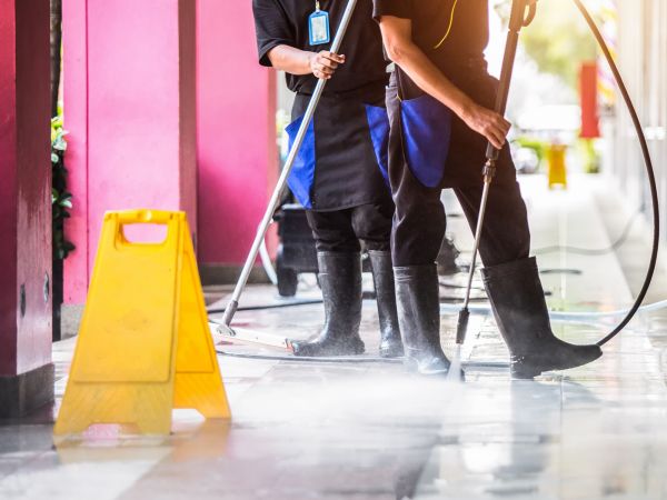 Store Powerwashing in Lexington